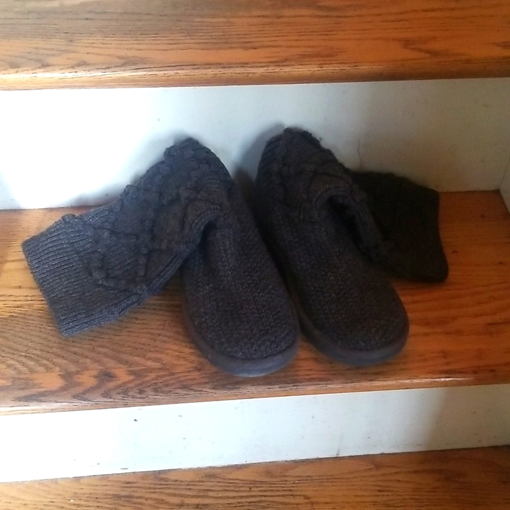 Ugg Boot Size 6 In Great Condition - image 3